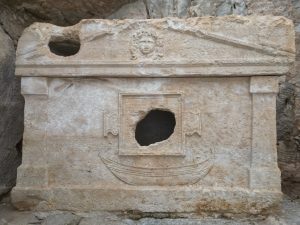 Olympos Kazısı Arşivi-Helence Yazıtlı Lahit